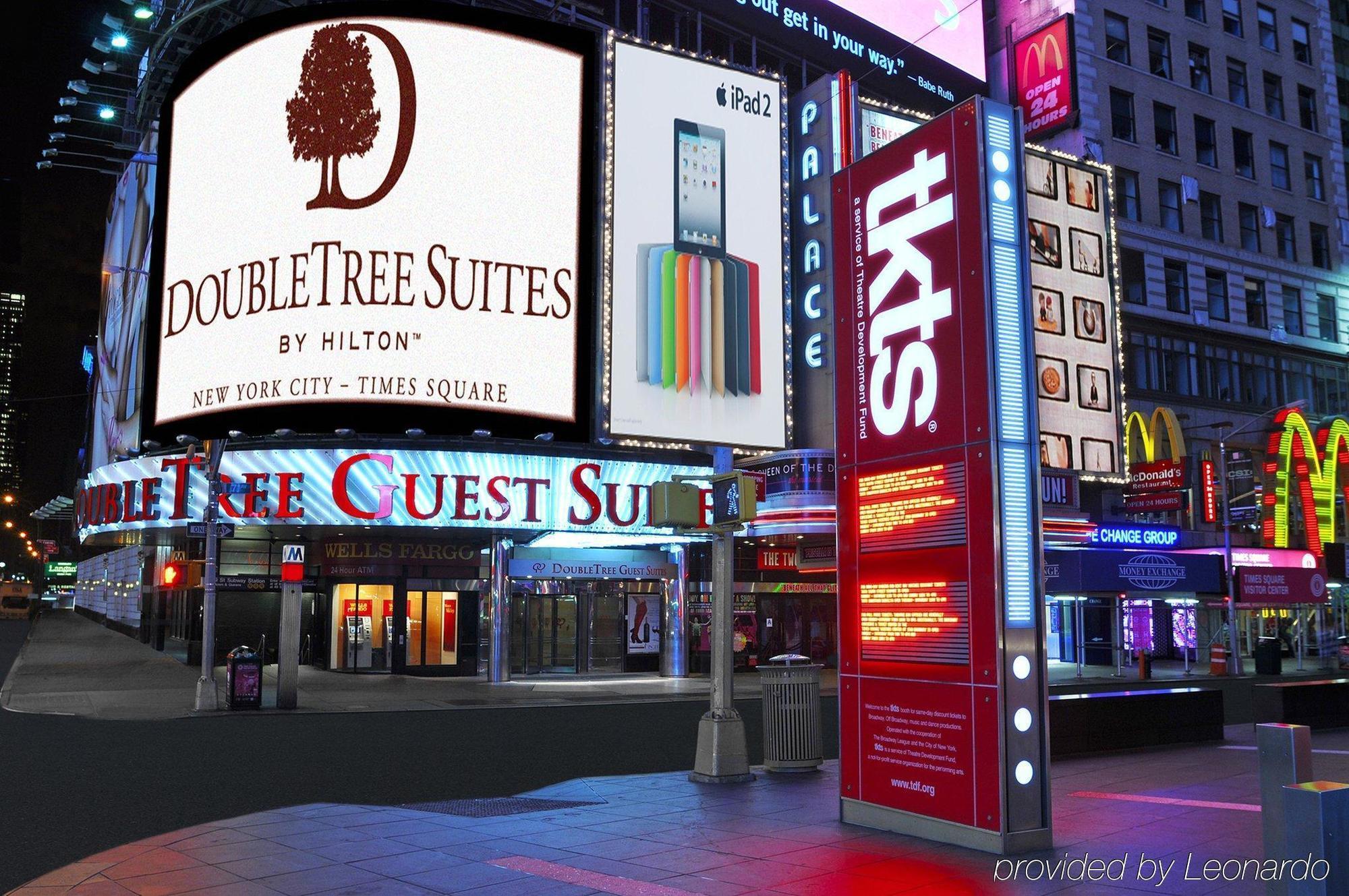 Doubletree Suites By Hilton Nyc - Times Square New York Exterior foto